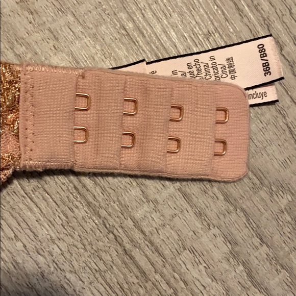 Iso matching panties - Picture 3 of 3